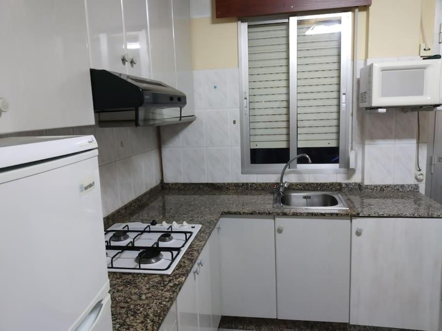 Apartamento Con Terraza Y Vistas Al Mar บวยอู ภายนอก รูปภาพ
